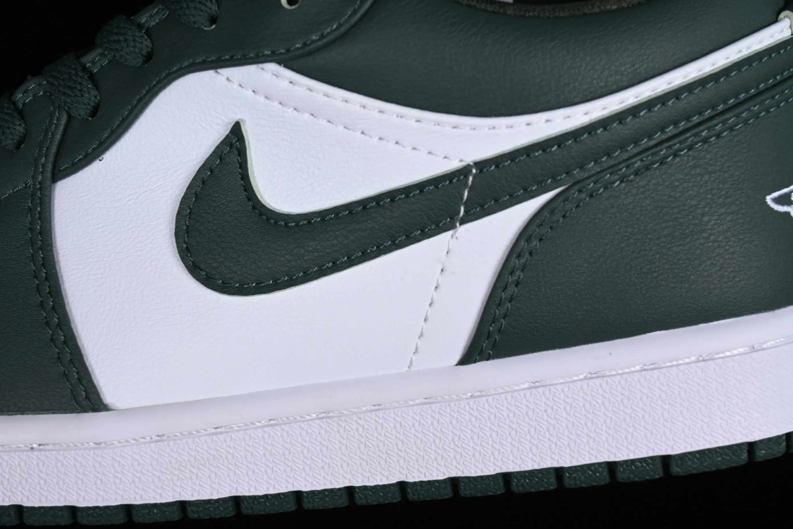 All categories Air Jordan Jordan series basketball shoes Air Jordan 1 Low Z version Air Jordan 1 Low "Olive Green" AJ1 Joe 1 olive green low-top basketball shoes DC0774-113